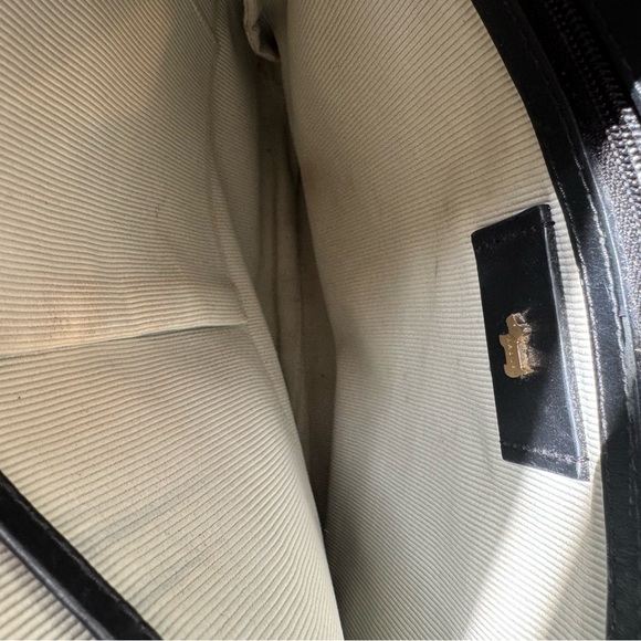 RADLEY LONDON Black Crossbody
with Gold Dog Logo - Picture 8 of 9